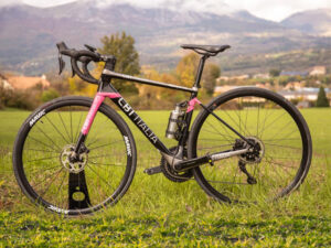 exemple de montage du Kit route sur un vélo de route