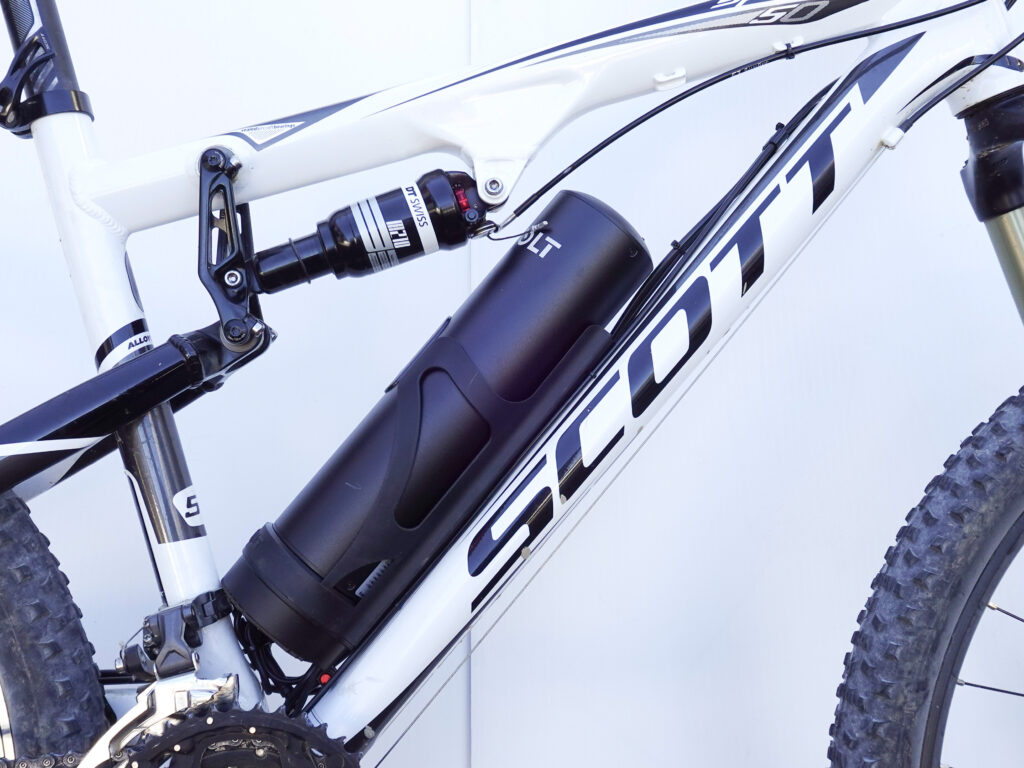 espace contraint pour la batterie sur ce vtt tout suspendu