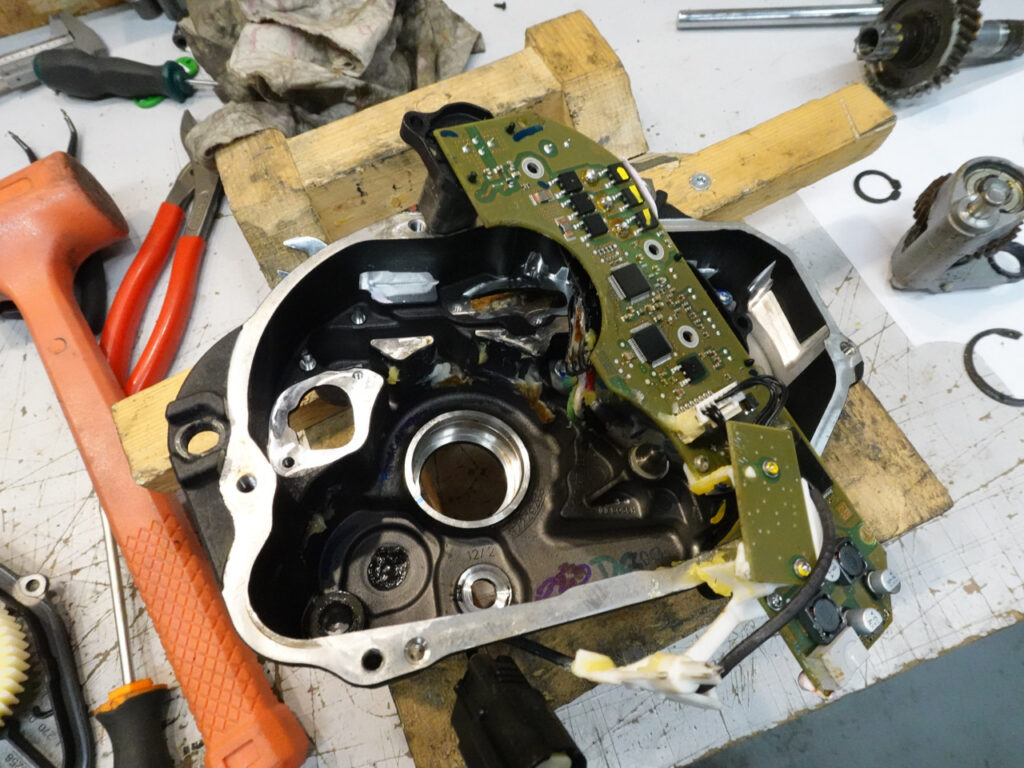 moteur Bosch gen2 démonté pour remplacement roulements