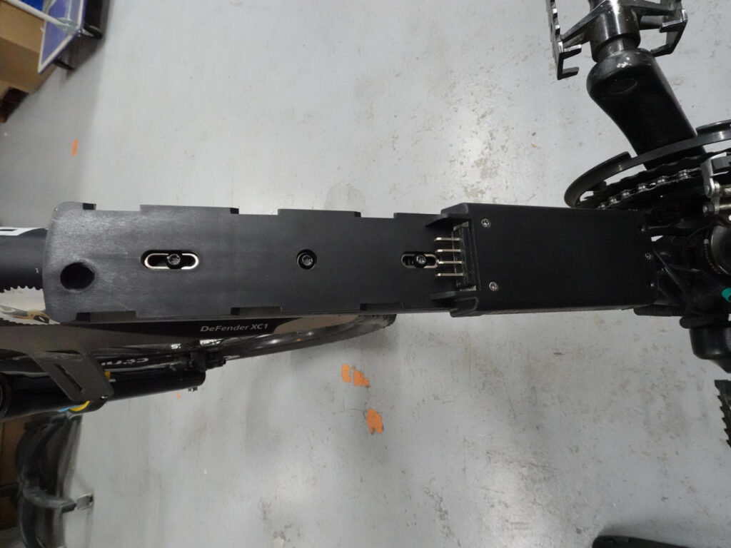 support de batterie et controleur du VTT tBird Malibu