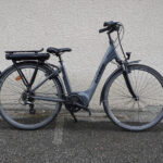 Vélo de ville Gitane Organ e-Central avec moteur Bafang BBS01